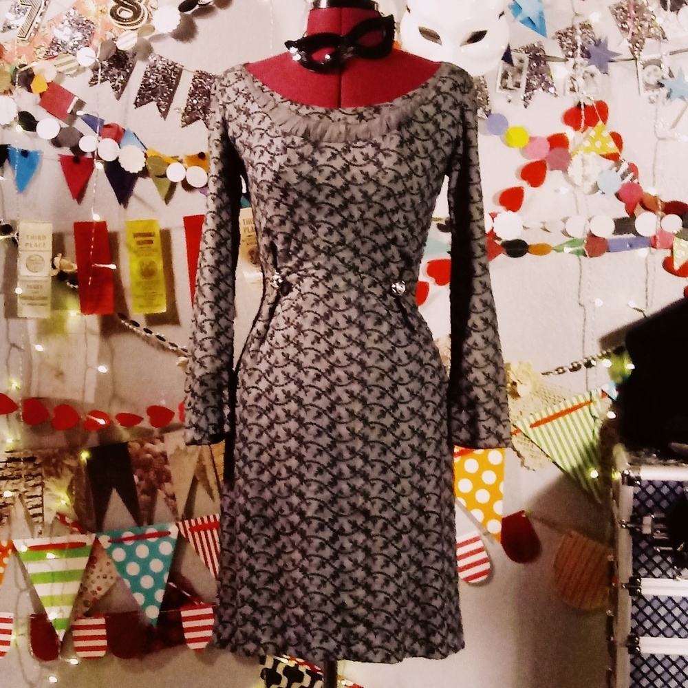 1960s Cotton Embroidered Cocktail Dress (S)